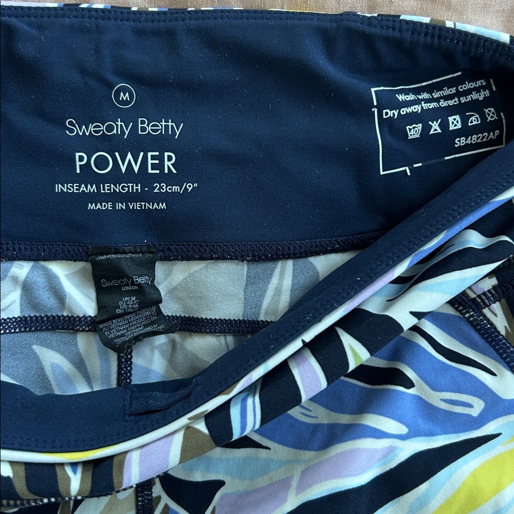 Sweaty Betty 9” Power Biker Shorts - Picture 3 of 4